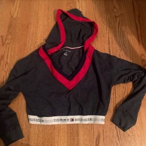 Tommy Hilfiger cropped sweatshirt
